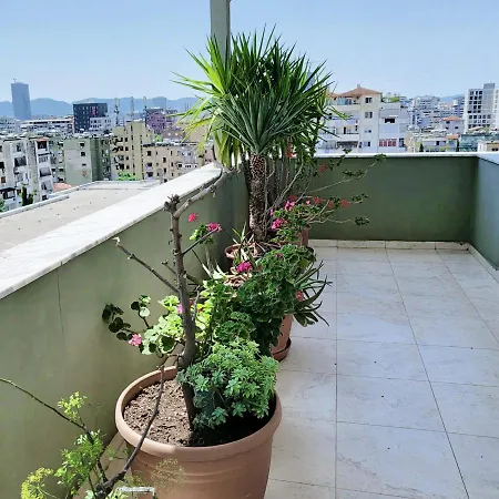 Privatunterkunft With Breathtaking View Just 10 Mins From The Center *