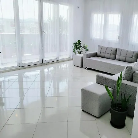 Homestay With Breathtaking View Just 10 Mins From The Center Tirana