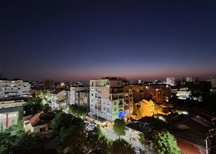 With Breathtaking View Just 10 Mins From The Center 民宿 *